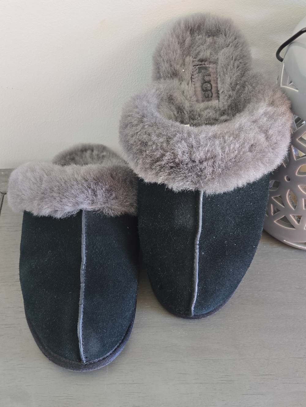 UGG Scuffette II  Black Suede Slip-On Slippers with Grey Plush Sheepskin Collar
